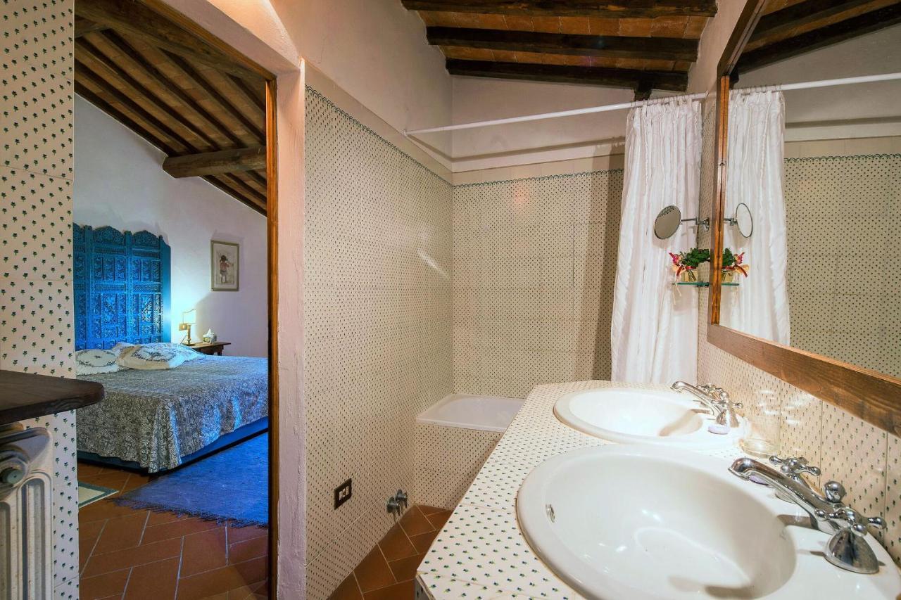 Pozza Di Volpaia By Salogi Villas Radda in Chianti Exterior photo