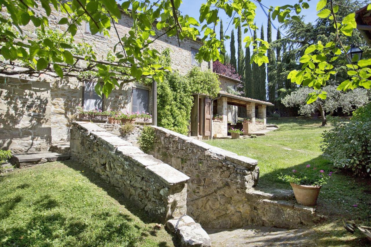 Pozza Di Volpaia By Salogi Villas Radda in Chianti Exterior photo